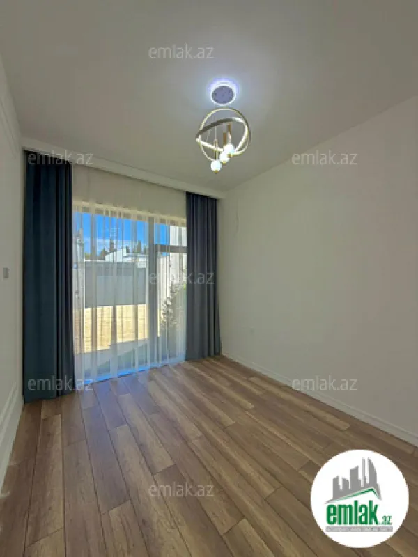 Satılır 4 otaqlı mənzil 160 m²