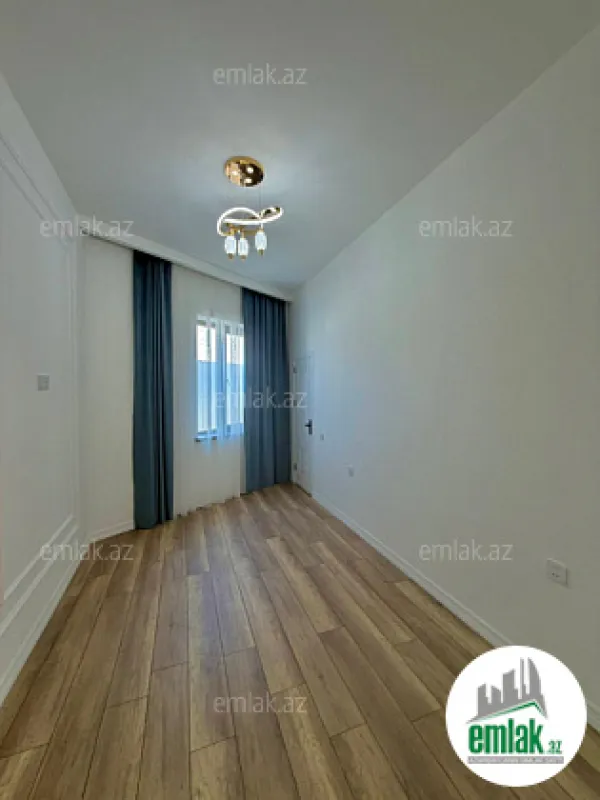 Satılır 4 otaqlı mənzil 160 m²