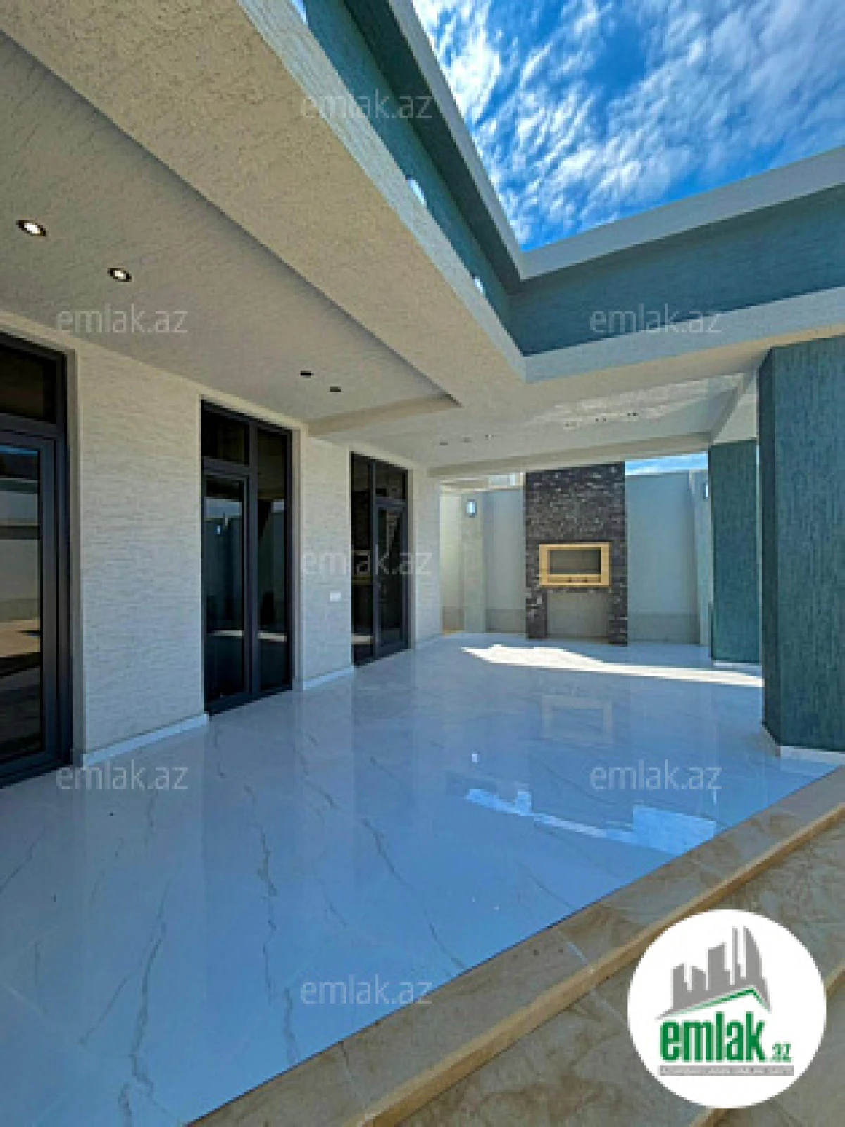 Satılır 4 otaqlı mənzil 160 m²