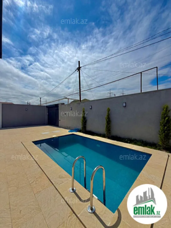 Satılır 4 otaqlı mənzil 120 m²