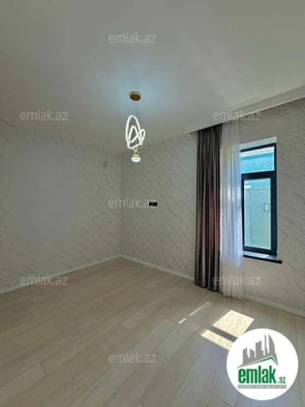 Satılır 4 otaqlı mənzil 120 m²