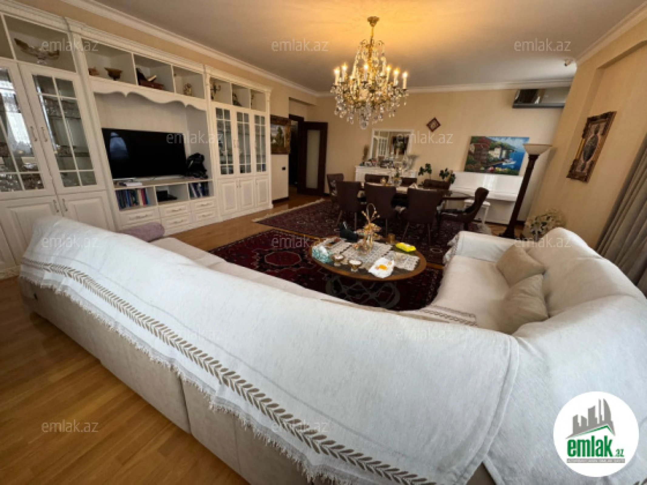 Satılır 3 otaqlı yeni tikili 160 m²