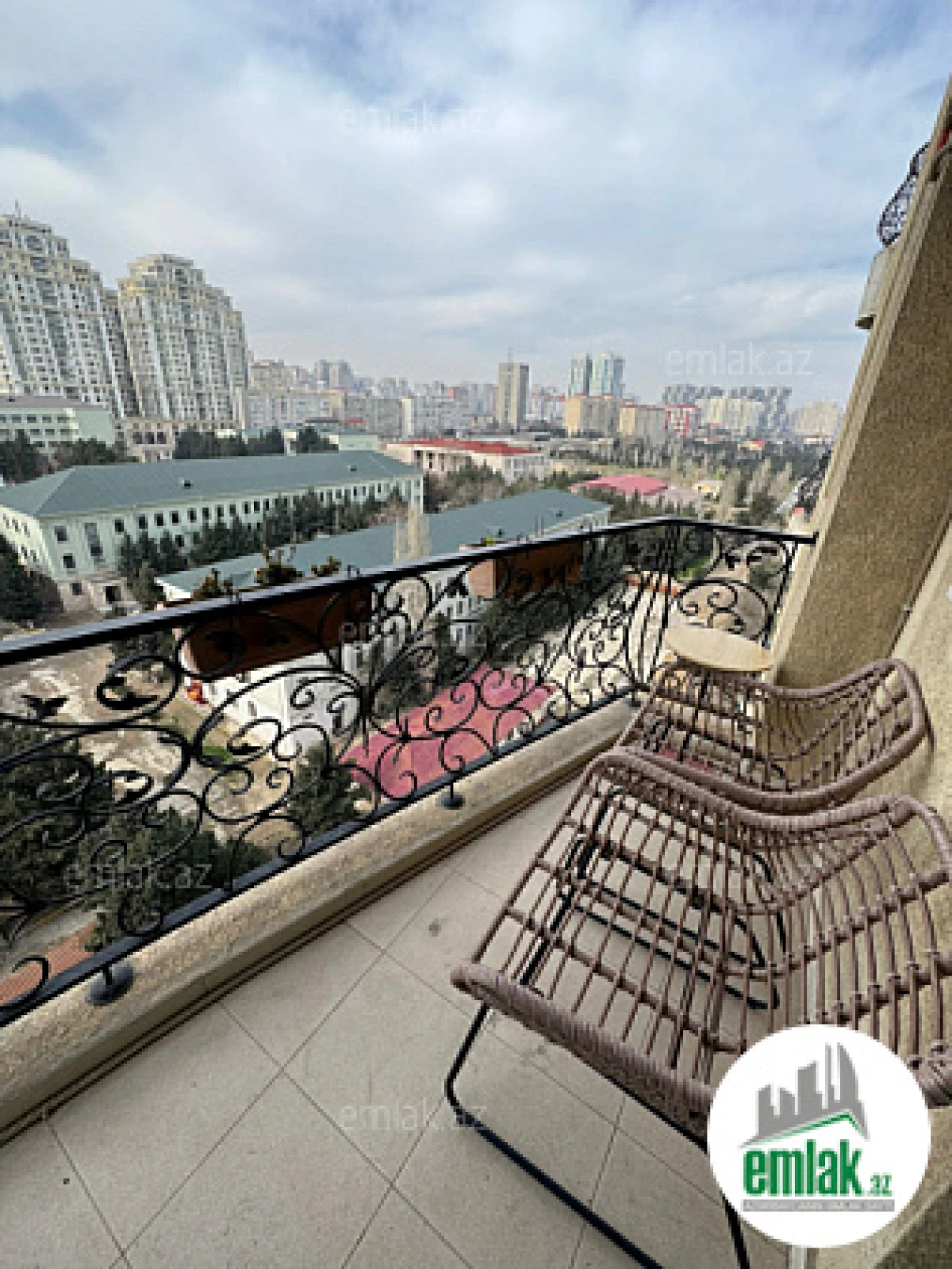 Satılır 3 otaqlı yeni tikili 160 m²