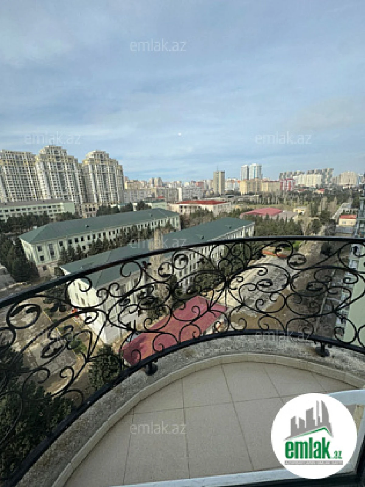 Satılır 3 otaqlı yeni tikili 160 m²