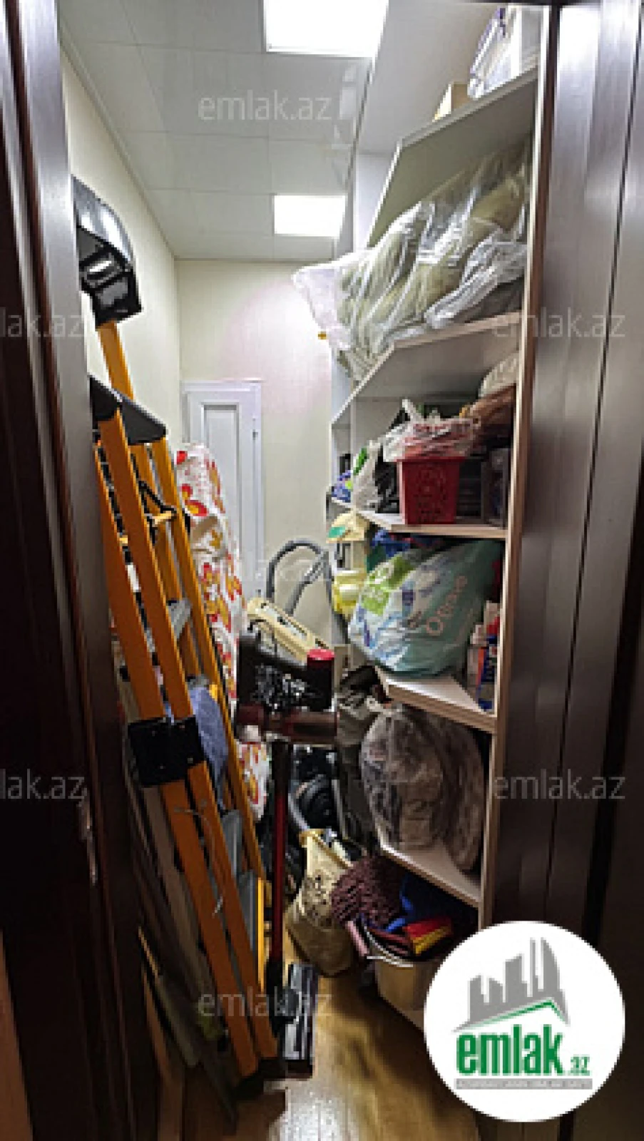 Satılır 3 otaqlı yeni tikili 160 m²