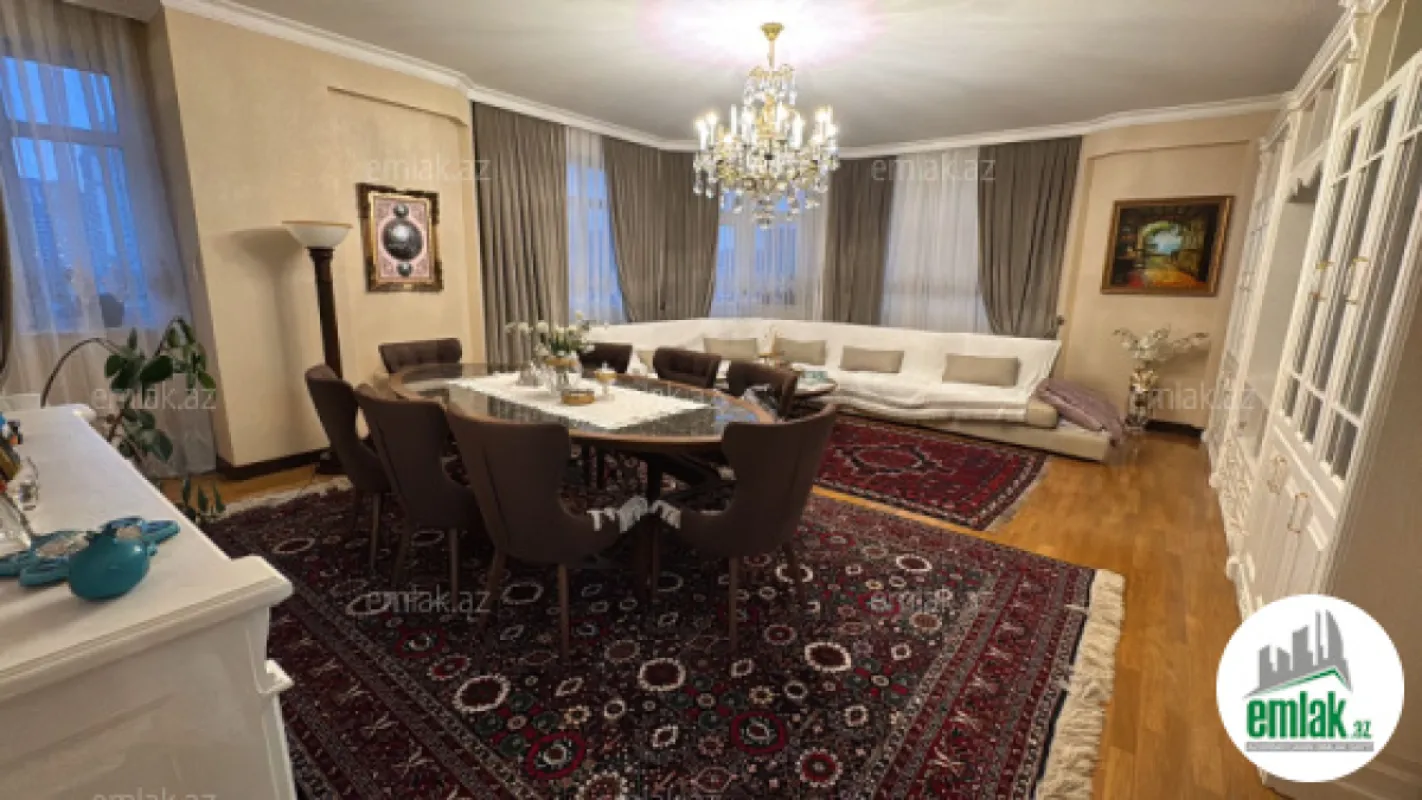 Satılır 3 otaqlı yeni tikili 160 m²