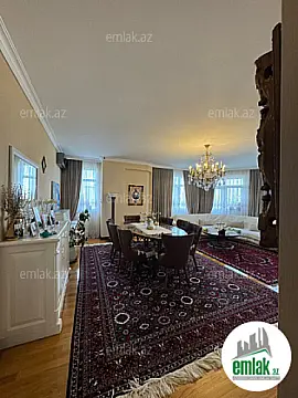 Satılır 3 otaqlı yeni tikili 160 m²