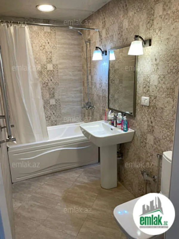 Satılır 2 otaqlı köhnə tikili 70.5 m²