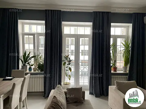 Satılır 2 otaqlı köhnə tikili 70.5 m²