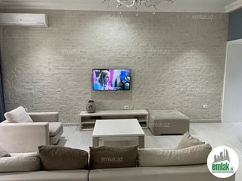 Satılır 2 otaqlı köhnə tikili 70.5 m²