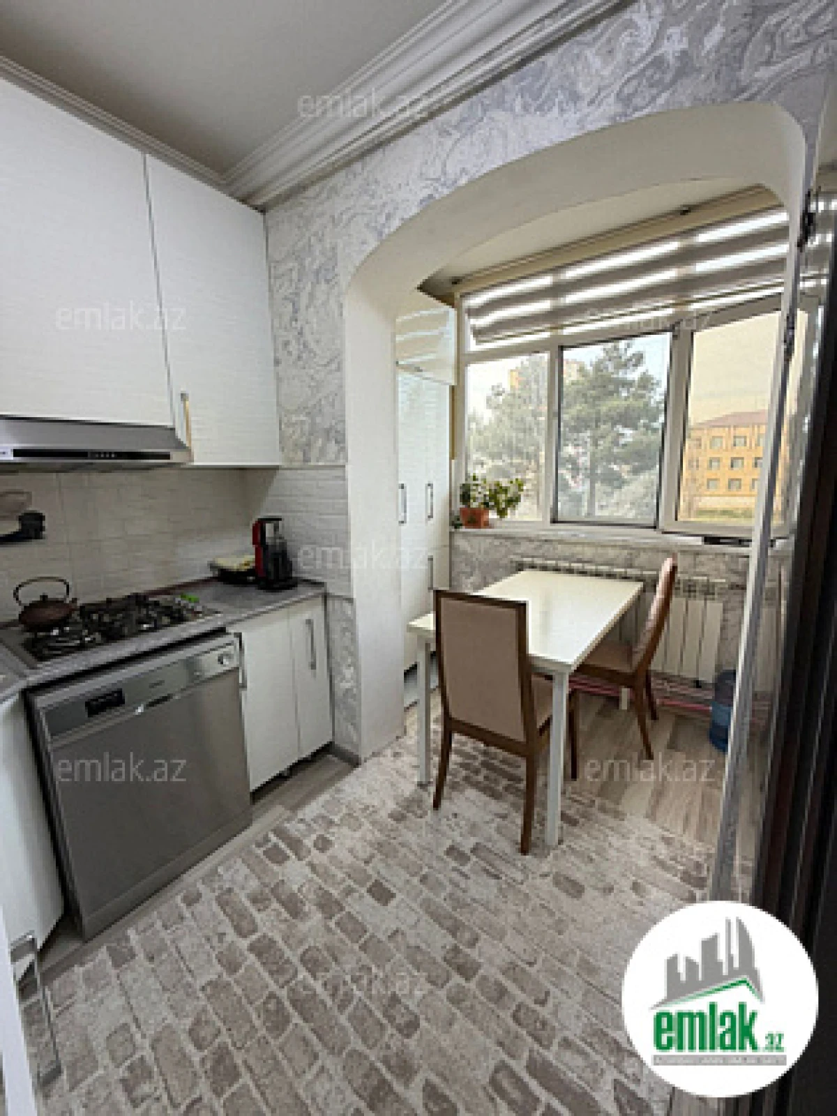 Satılır 3 otaqlı köhnə tikili 67 m²