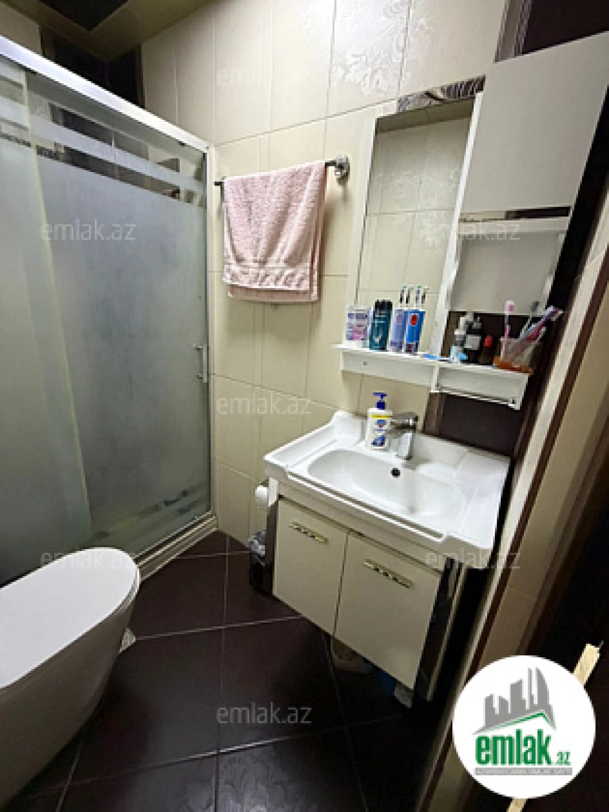 Satılır 3 otaqlı köhnə tikili 67 m²