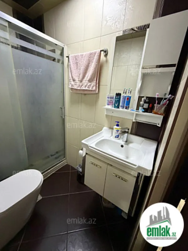 Satılır 3 otaqlı köhnə tikili 67 m²