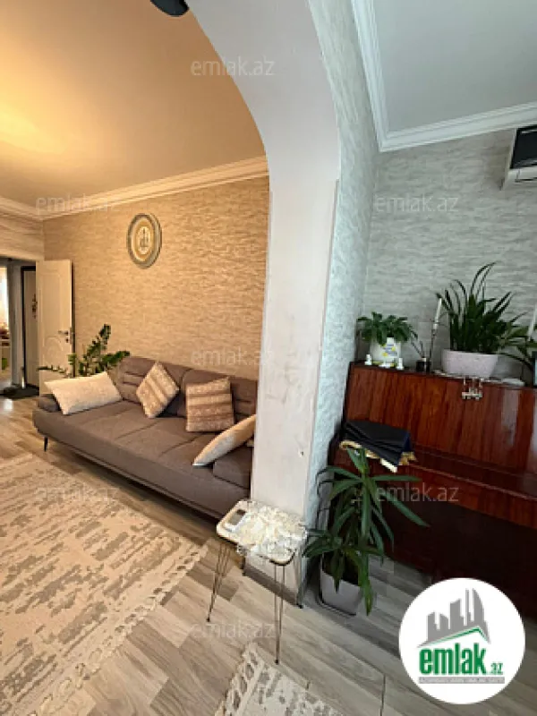 Satılır 3 otaqlı köhnə tikili 67 m²