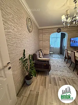 Satılır 3 otaqlı köhnə tikili 67 m²