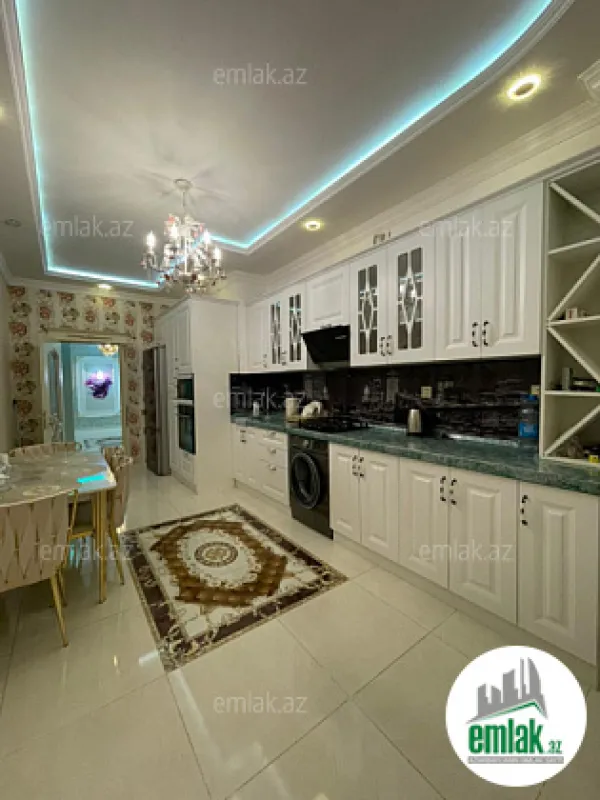 Satılır 3 otaqlı yeni tikili 165 m²