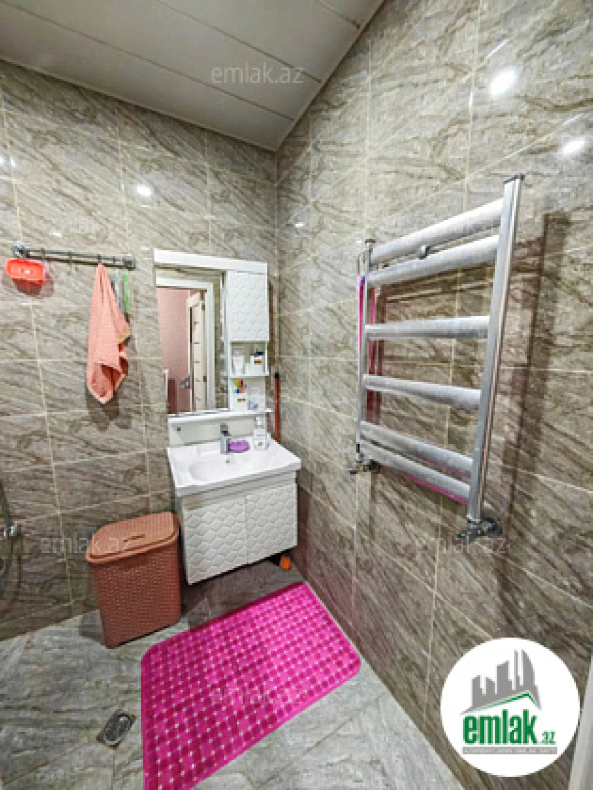 Satılır 2 otaqlı yeni tikili 80 m²