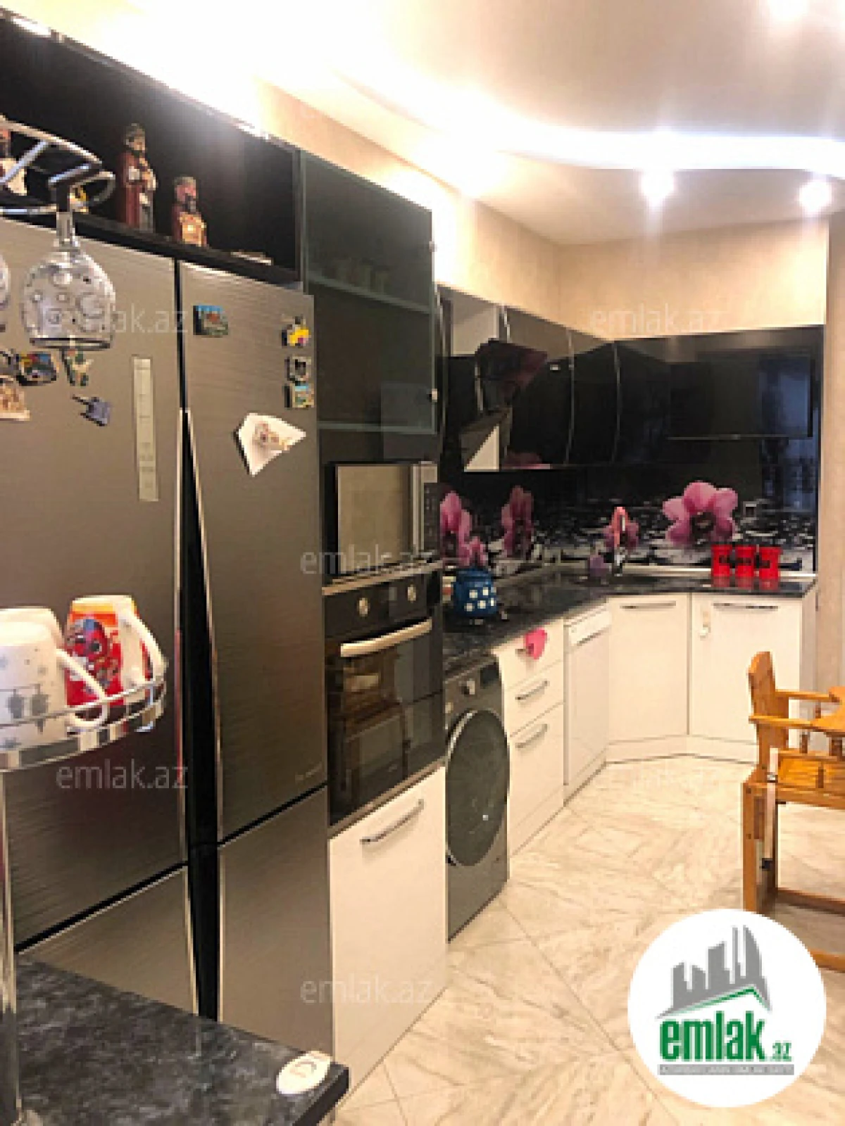 Satılır 4 otaqlı yeni tikili 160 m²