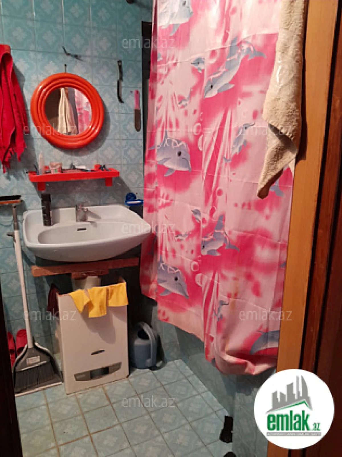 Satılır 5 otaqlı köhnə tikili 130 m²