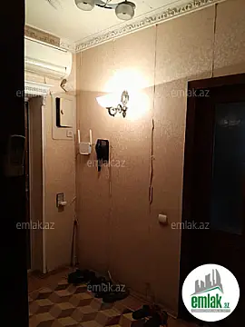 Satılır 5 otaqlı köhnə tikili 130 m²