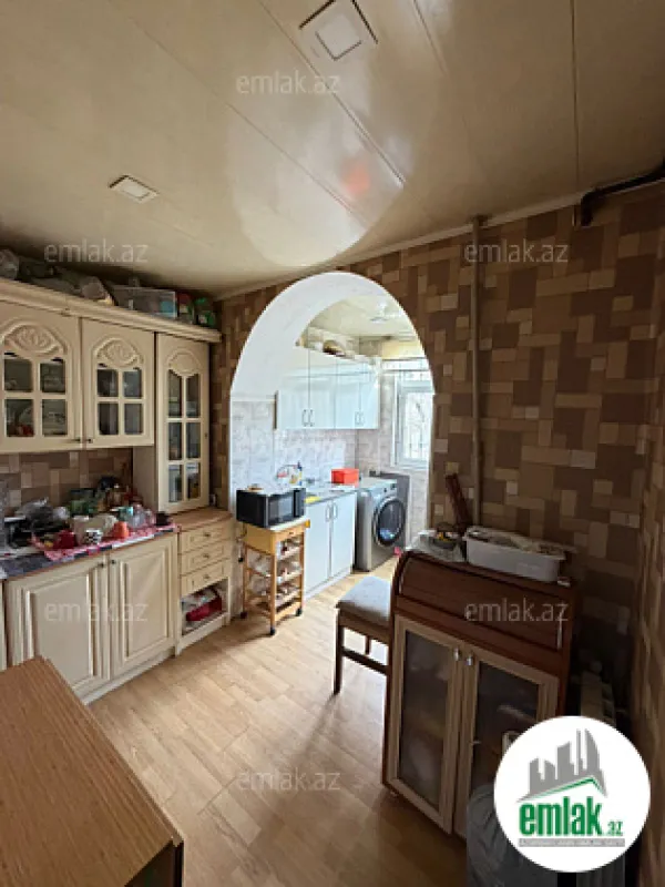 Satılır 2 otaqlı köhnə tikili 55 m²