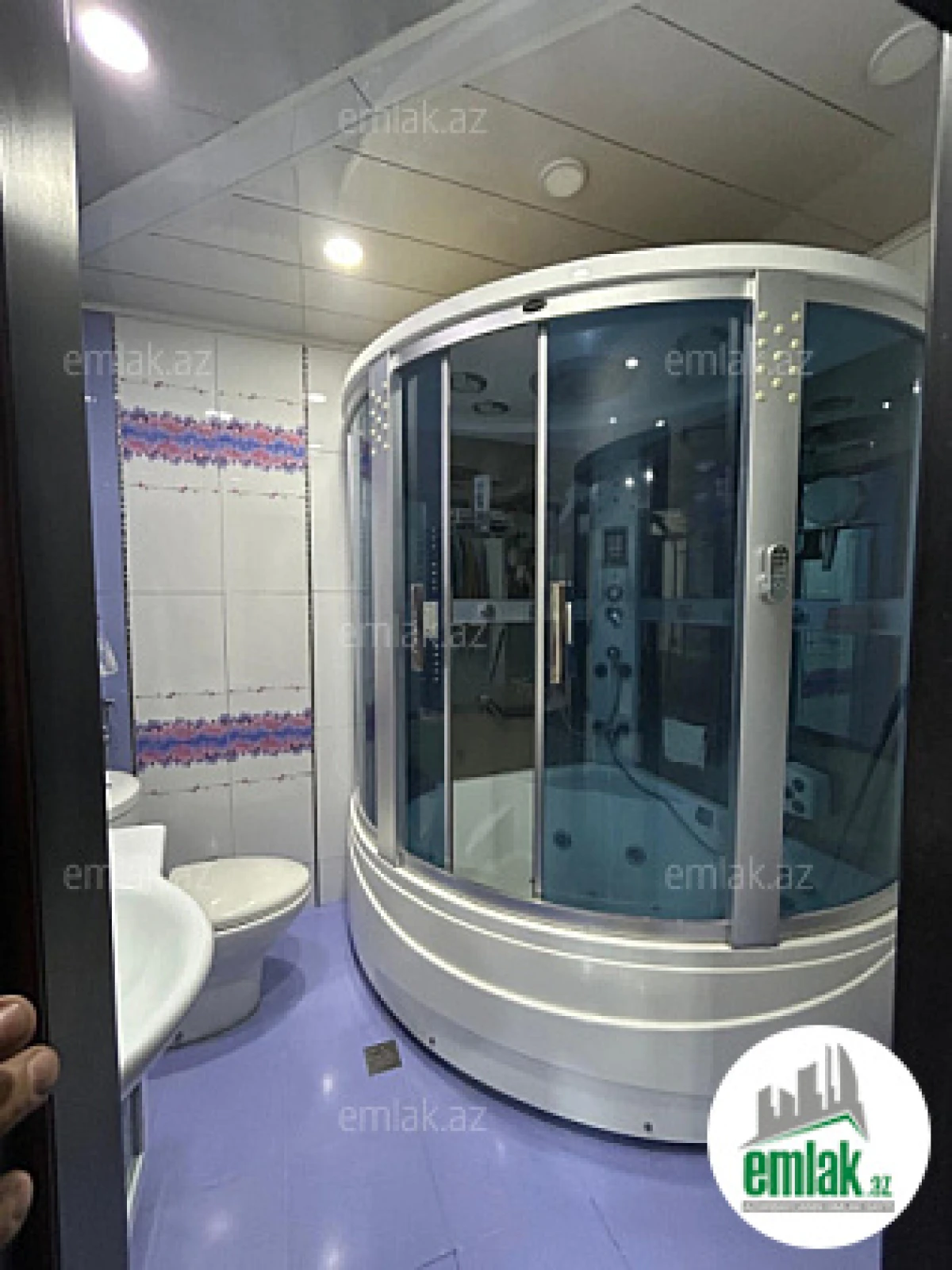 Satılır 3 otaqlı yeni tikili 128 m²