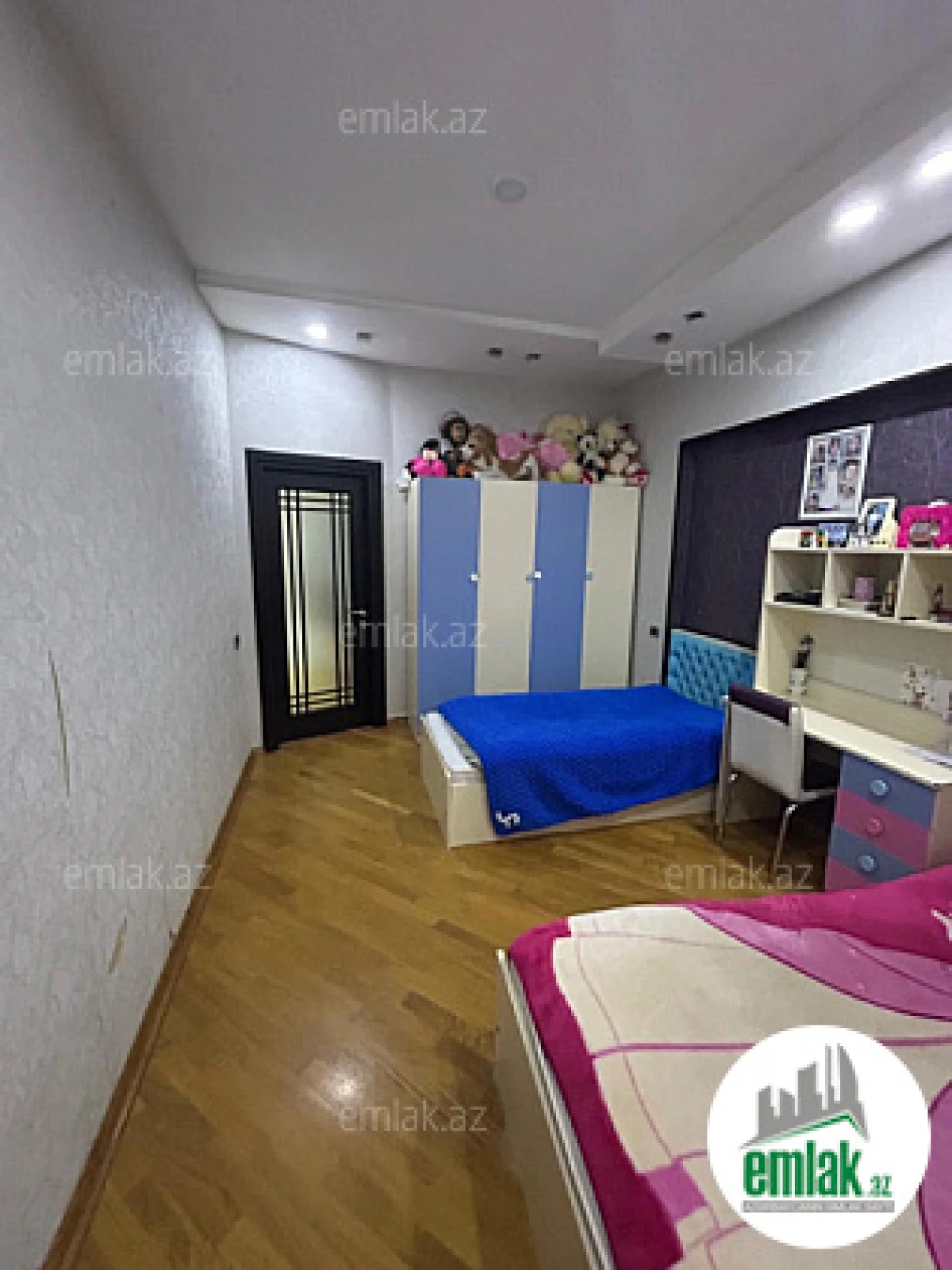 Satılır 3 otaqlı yeni tikili 128 m²