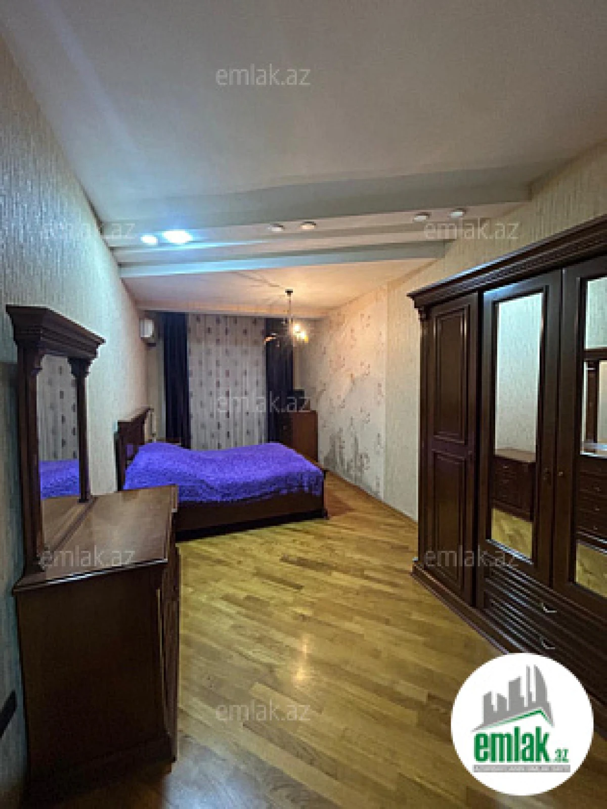 Satılır 3 otaqlı yeni tikili 128 m²