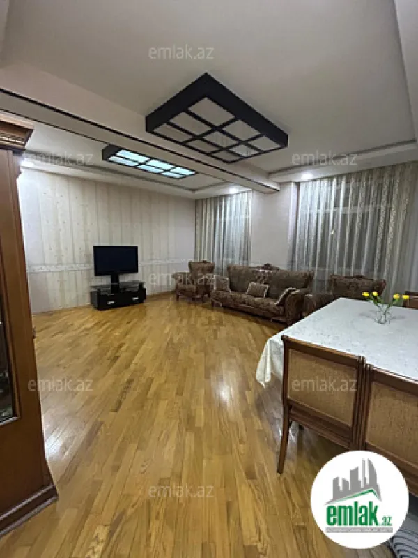 Satılır 3 otaqlı yeni tikili 128 m²