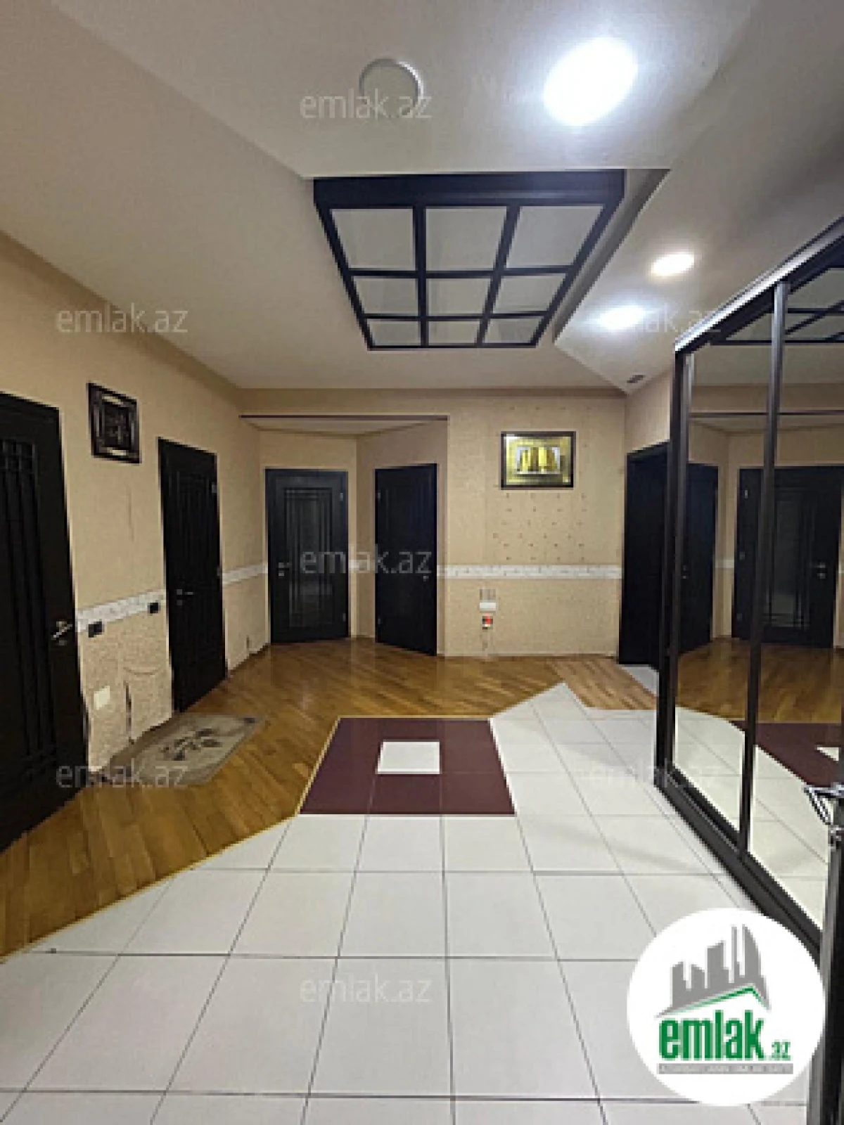Satılır 3 otaqlı yeni tikili 128 m²
