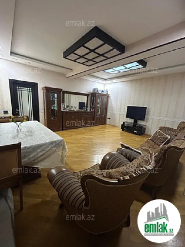 Satılır 3 otaqlı yeni tikili 128 m²