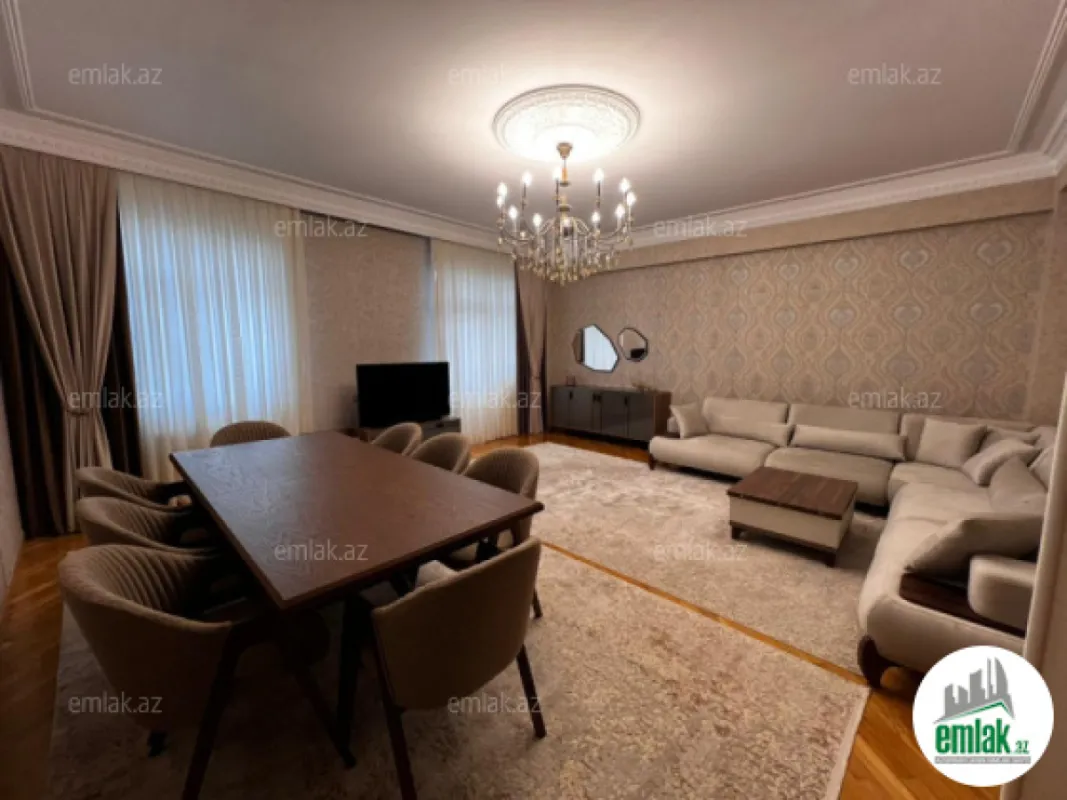 Satılır 4 otaqlı yeni tikili 157 m²