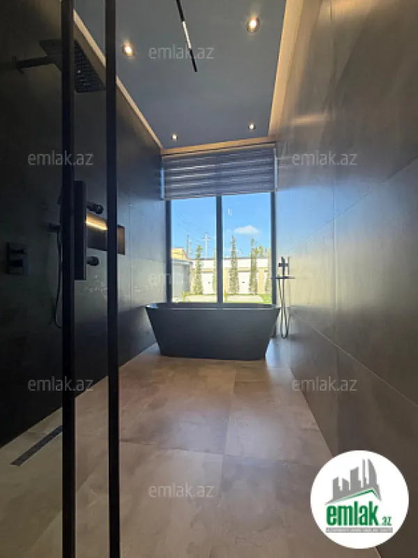 Satılır 5 otaqlı mənzil 250 m²