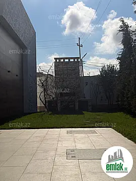 Satılır 5 otaqlı mənzil 250 m²