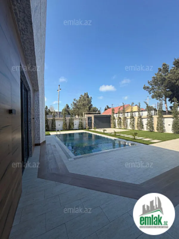 Satılır 5 otaqlı mənzil 250 m²