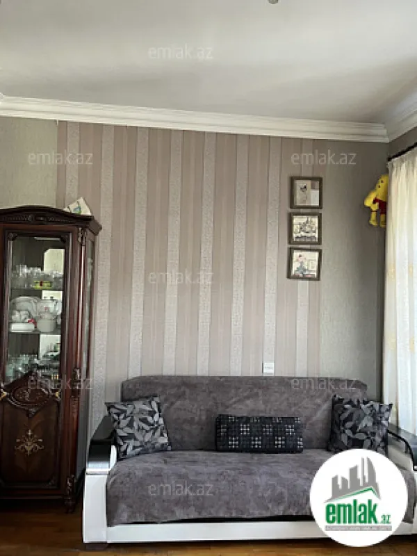 Satılır 2 otaqlı köhnə tikili 60 m²