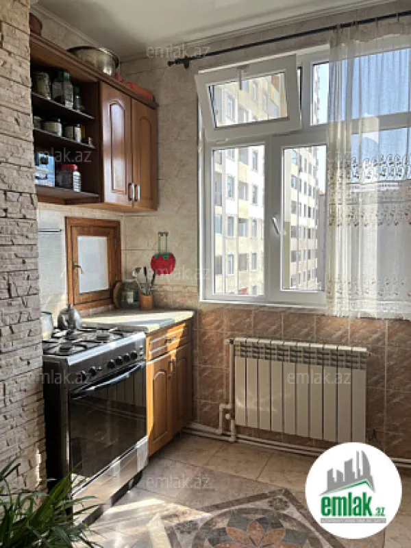 Satılır 2 otaqlı köhnə tikili 60 m²