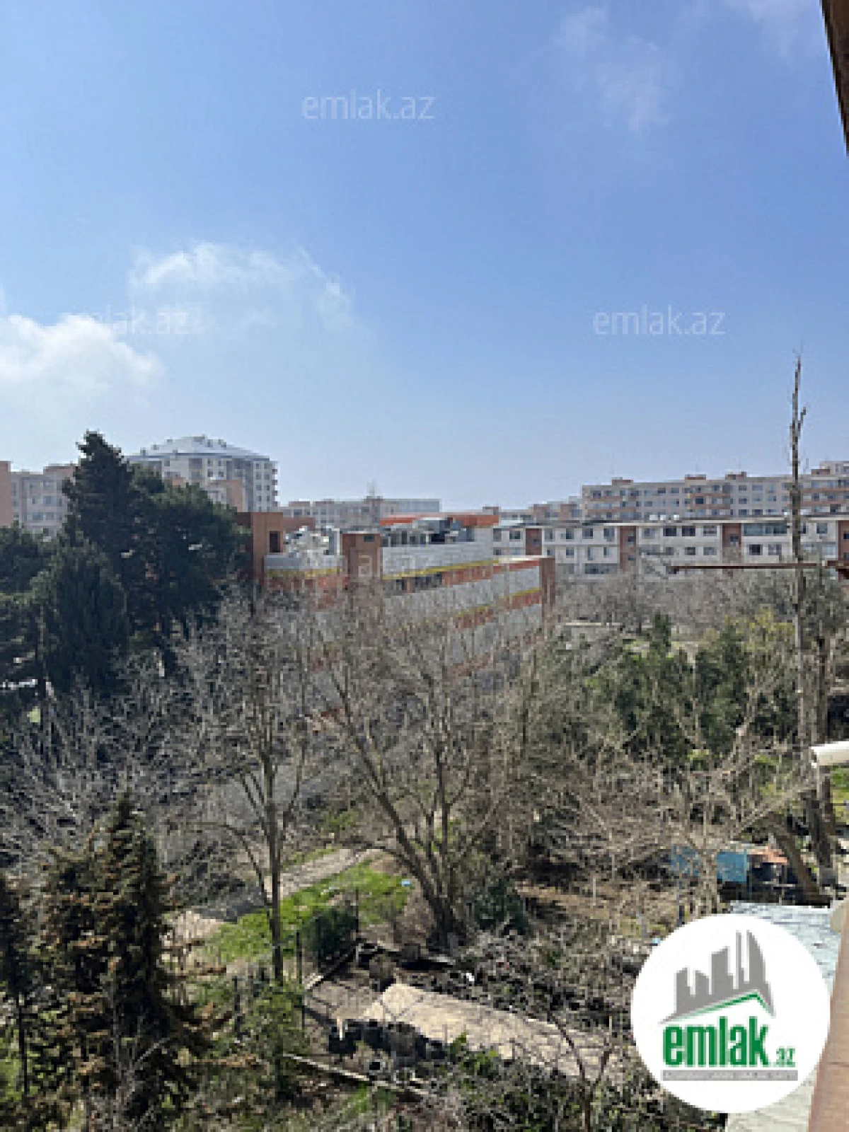 Satılır 2 otaqlı köhnə tikili 60 m²