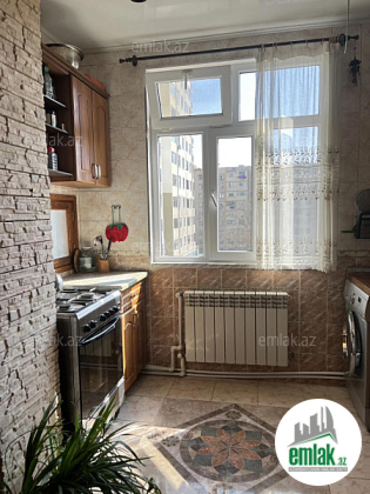 Satılır 2 otaqlı köhnə tikili 60 m²
