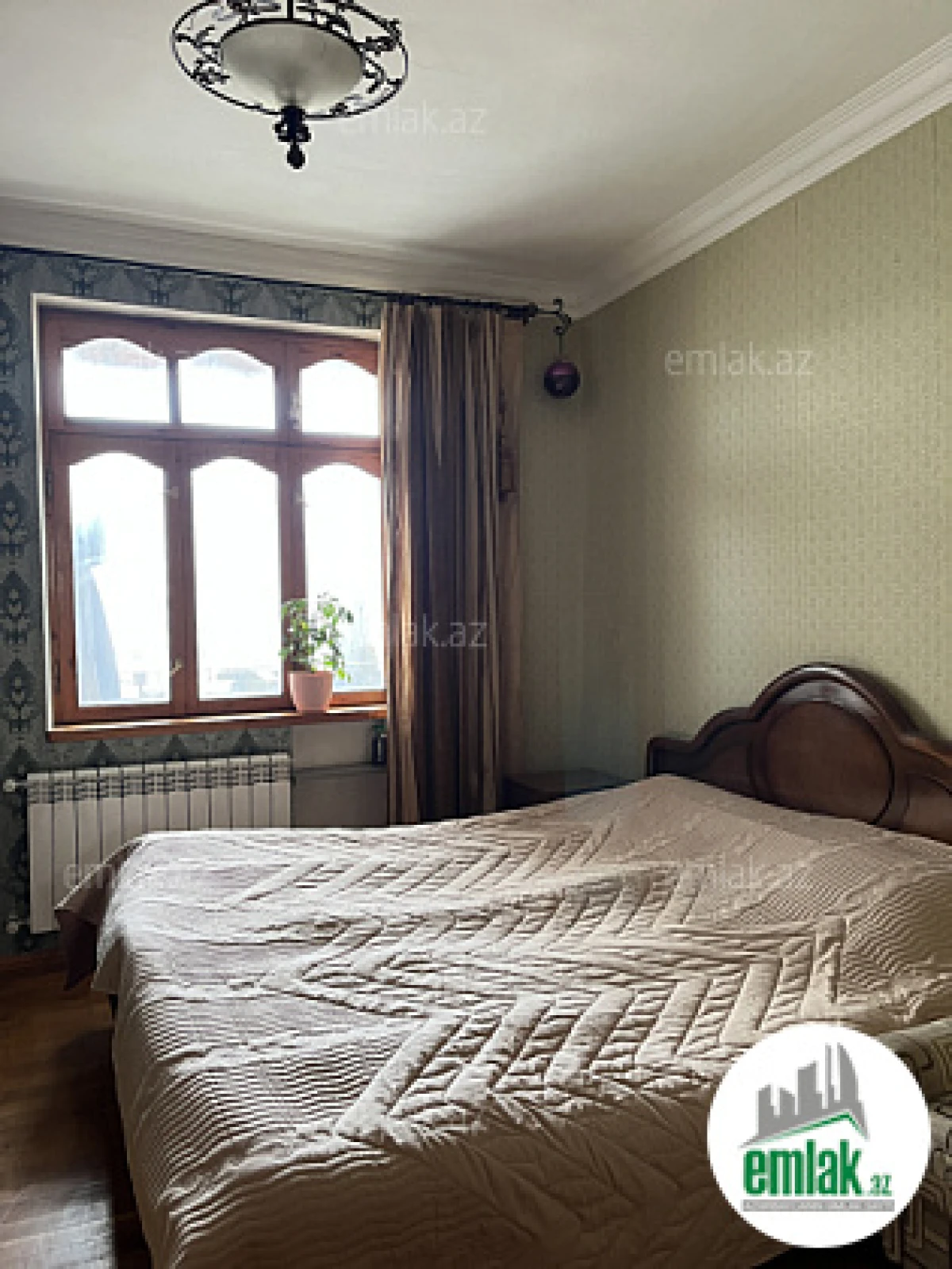 Satılır 2 otaqlı köhnə tikili 60 m²