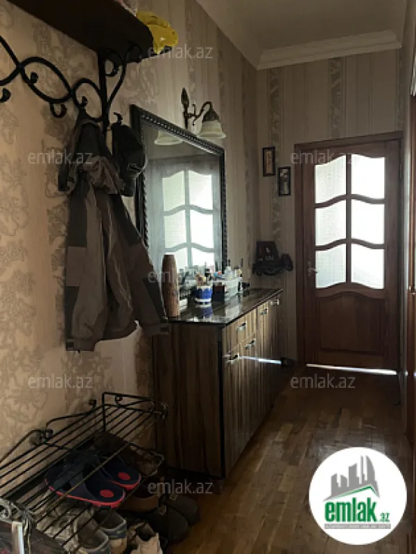 Satılır 2 otaqlı köhnə tikili 60 m²