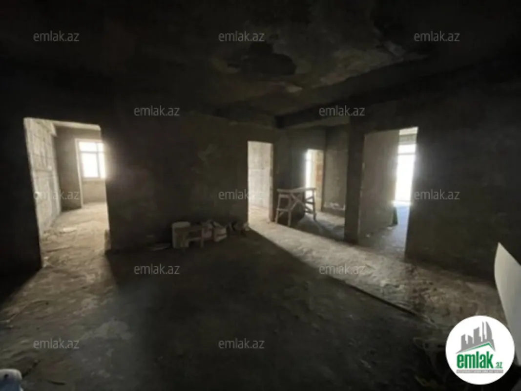 Satılır 4 otaqlı yeni tikili 220 m²