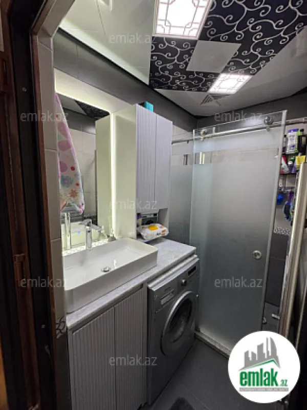 Satılır 4 otaqlı köhnə tikili 100 m²