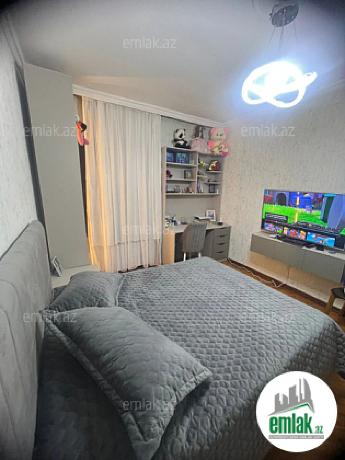 Satılır 4 otaqlı köhnə tikili 100 m²