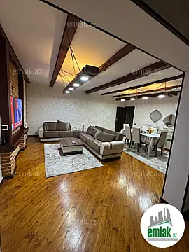 Satılır 4 otaqlı köhnə tikili 100 m²