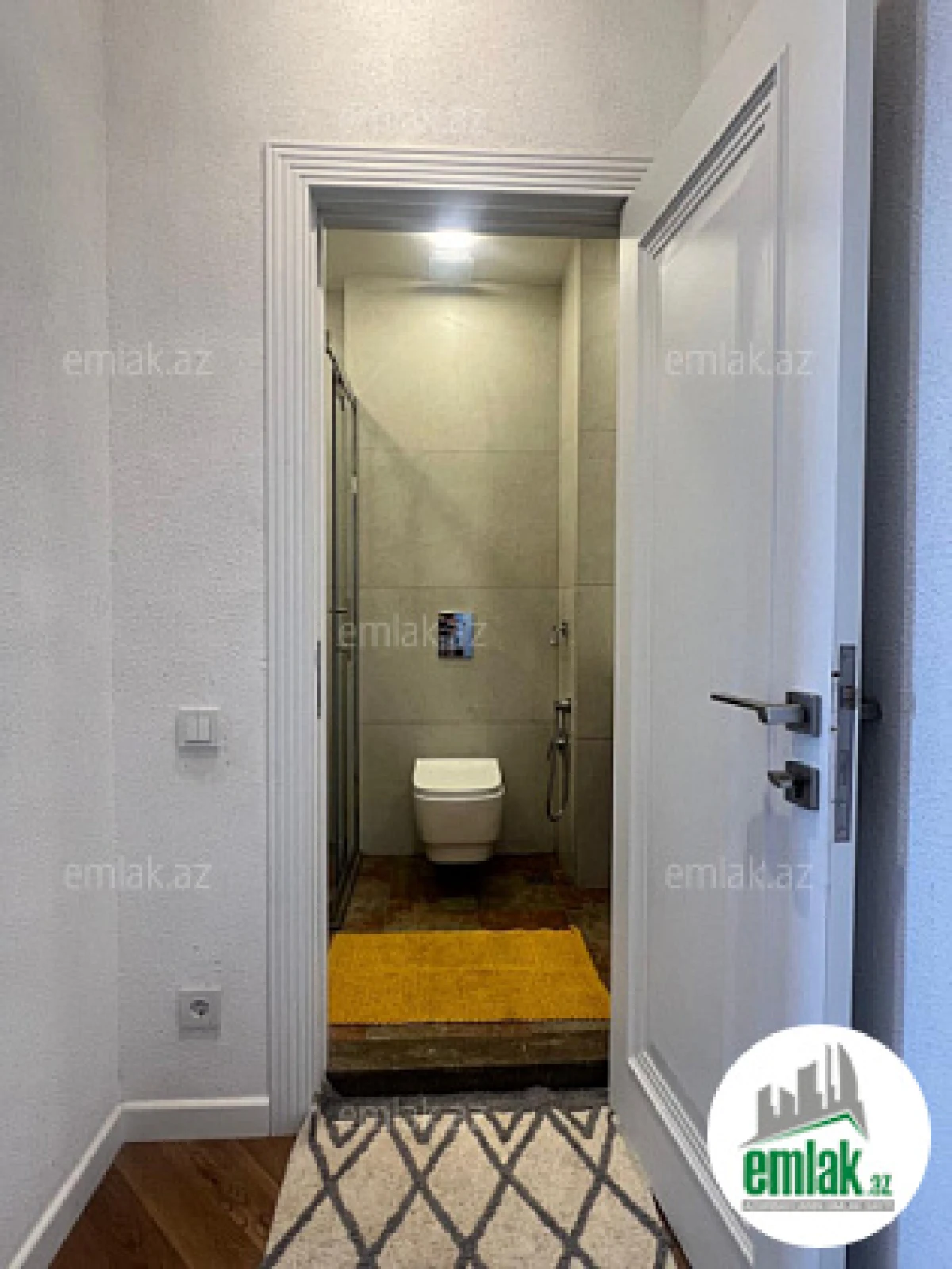 Satılır 3 otaqlı yeni tikili 77 m²