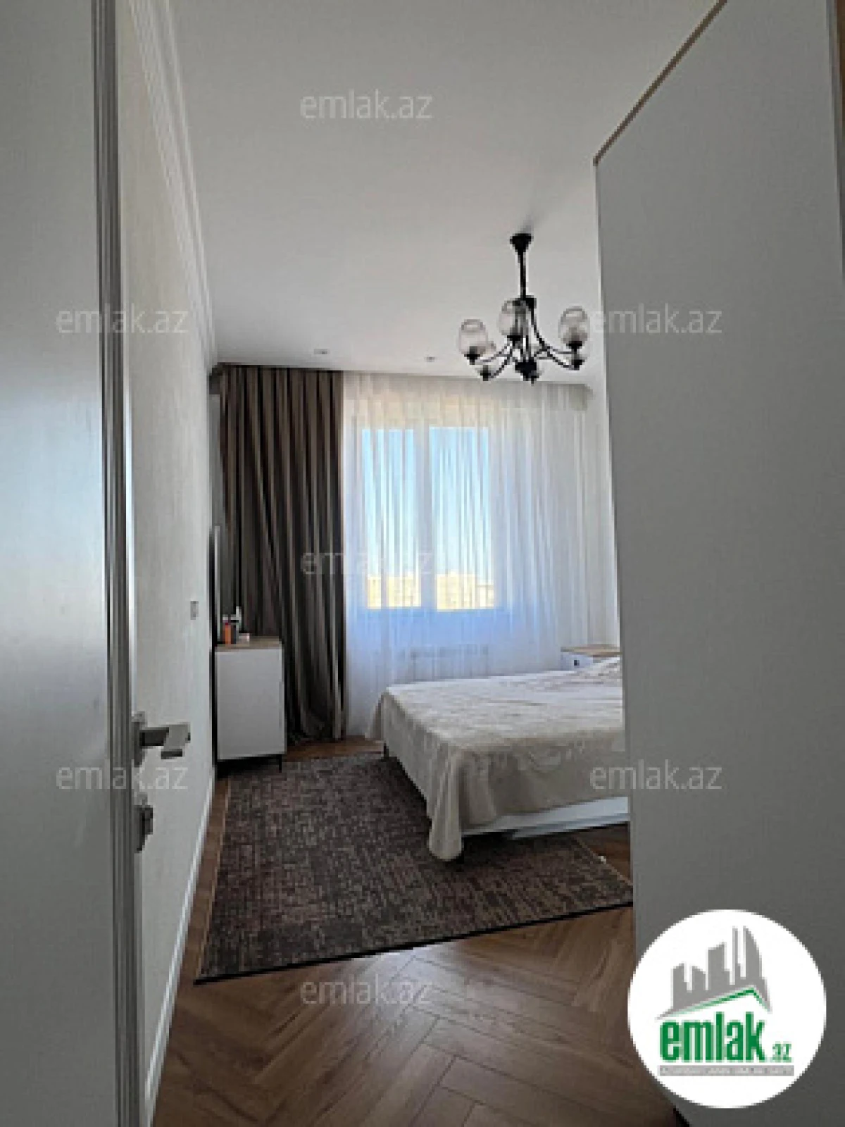 Satılır 3 otaqlı yeni tikili 77 m²