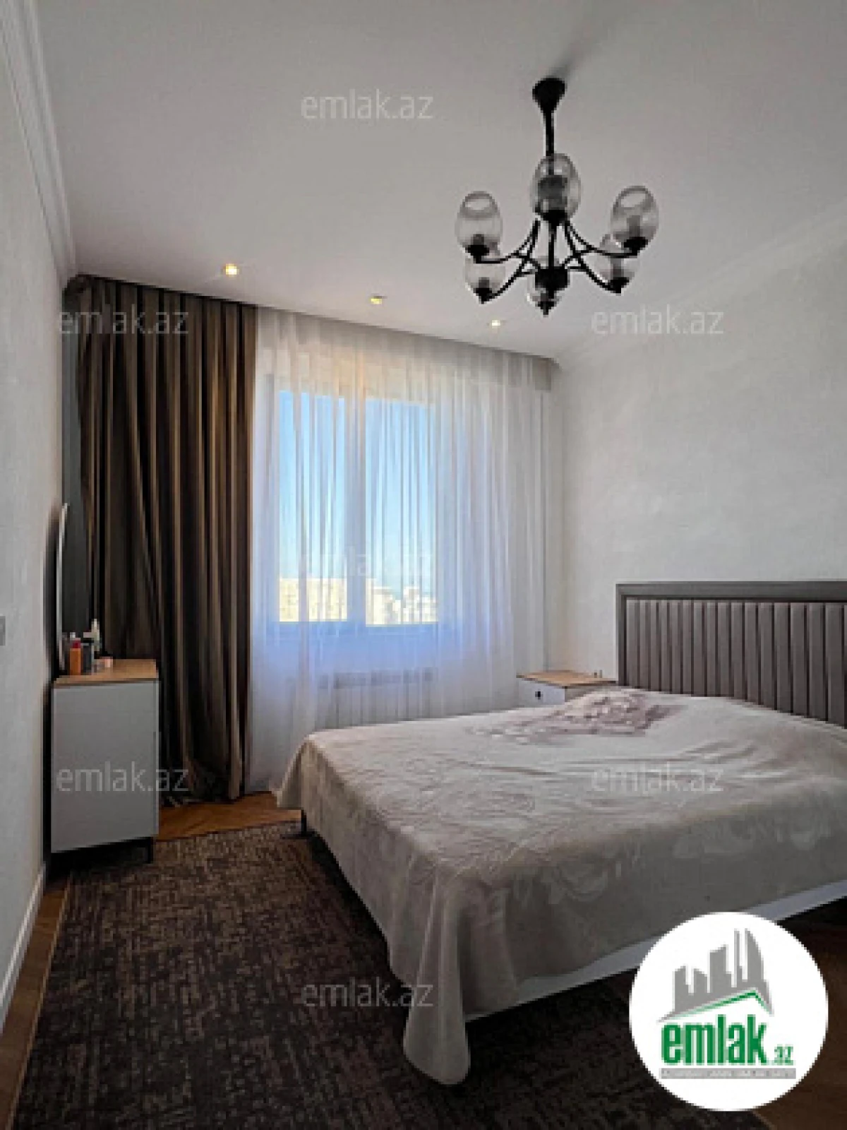 Satılır 3 otaqlı yeni tikili 77 m²