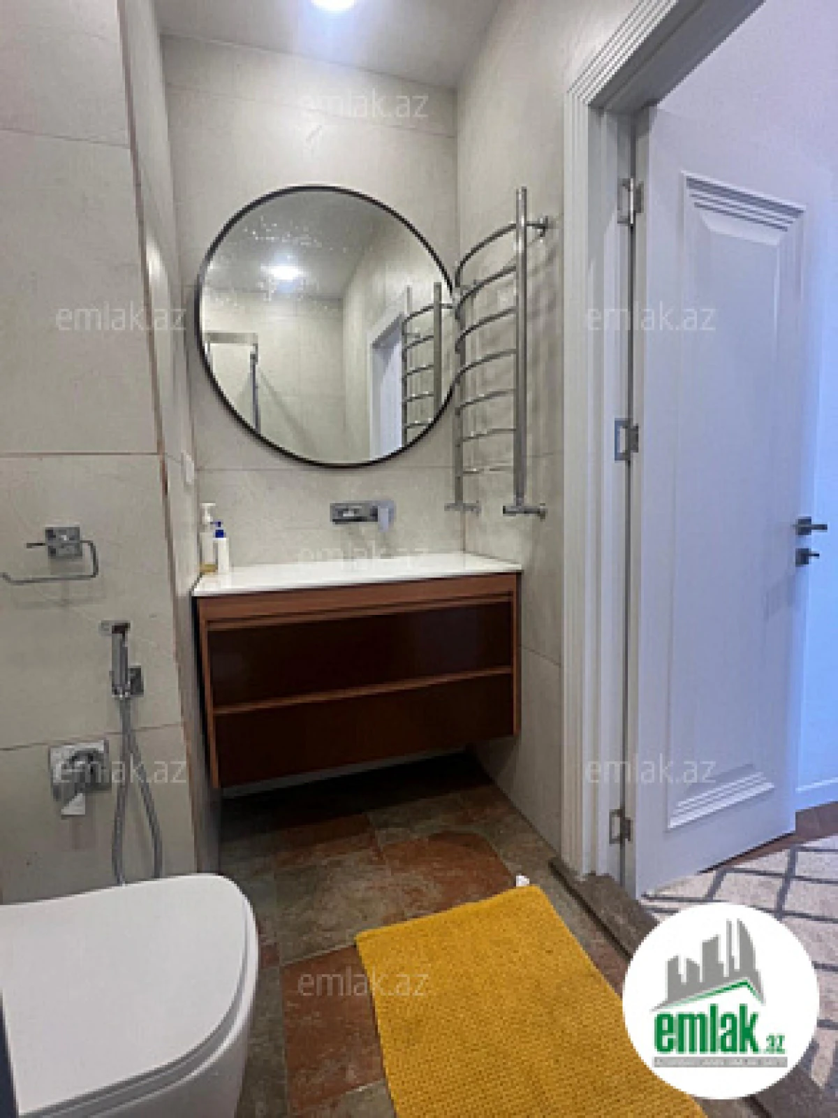 Satılır 3 otaqlı yeni tikili 77 m²