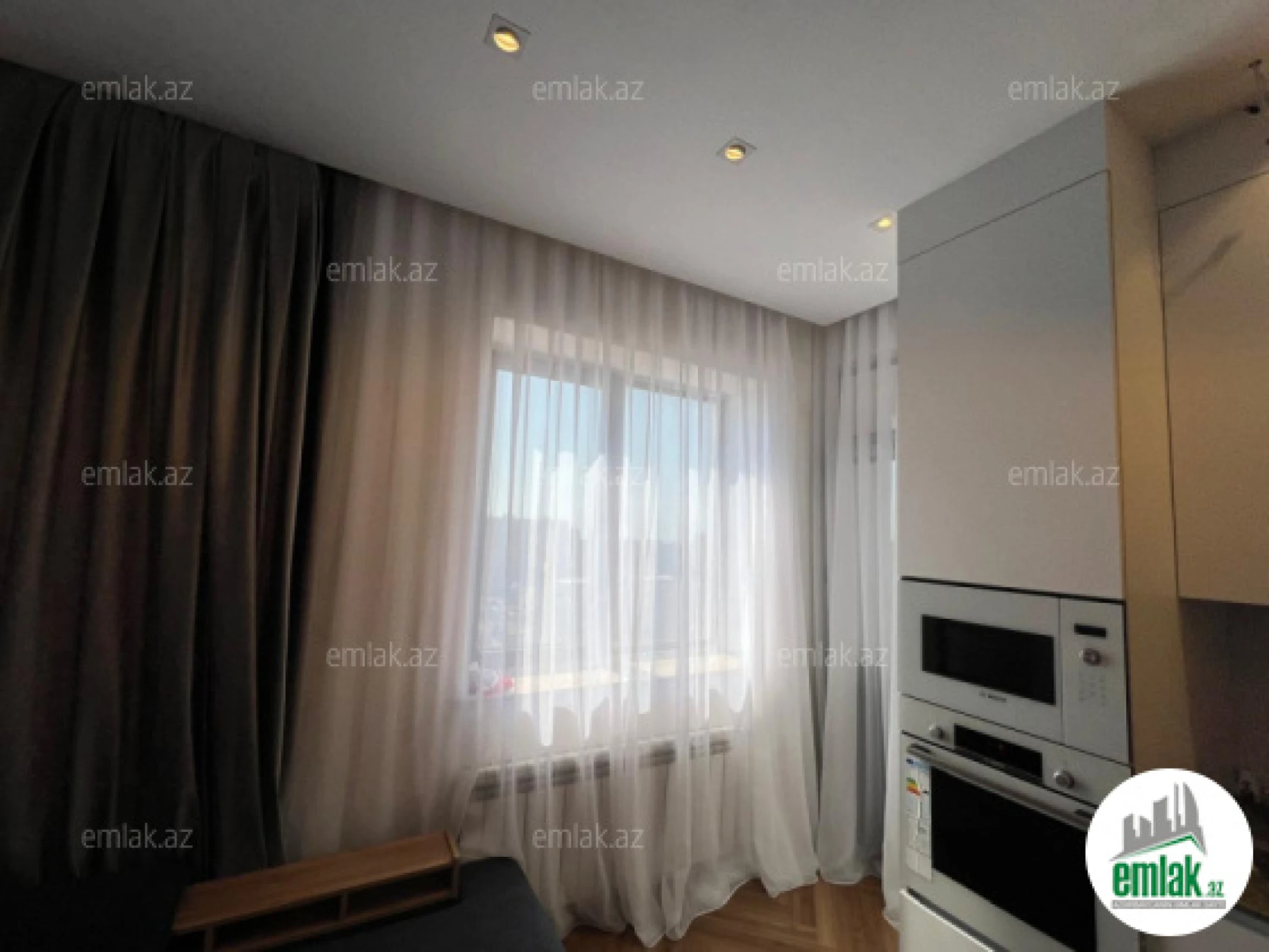 Satılır 3 otaqlı yeni tikili 77 m²